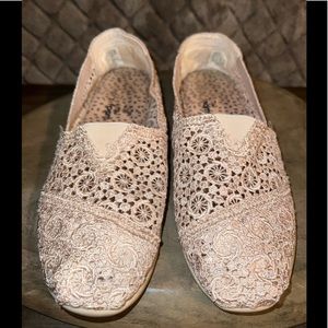 BOBS crocheted shoe size 7.5